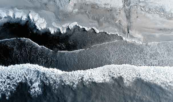 shoreline contrasting with fractal geometry thresholds